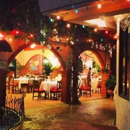 Casa La Granja Hotel Iloilo City Eksteriør billede
