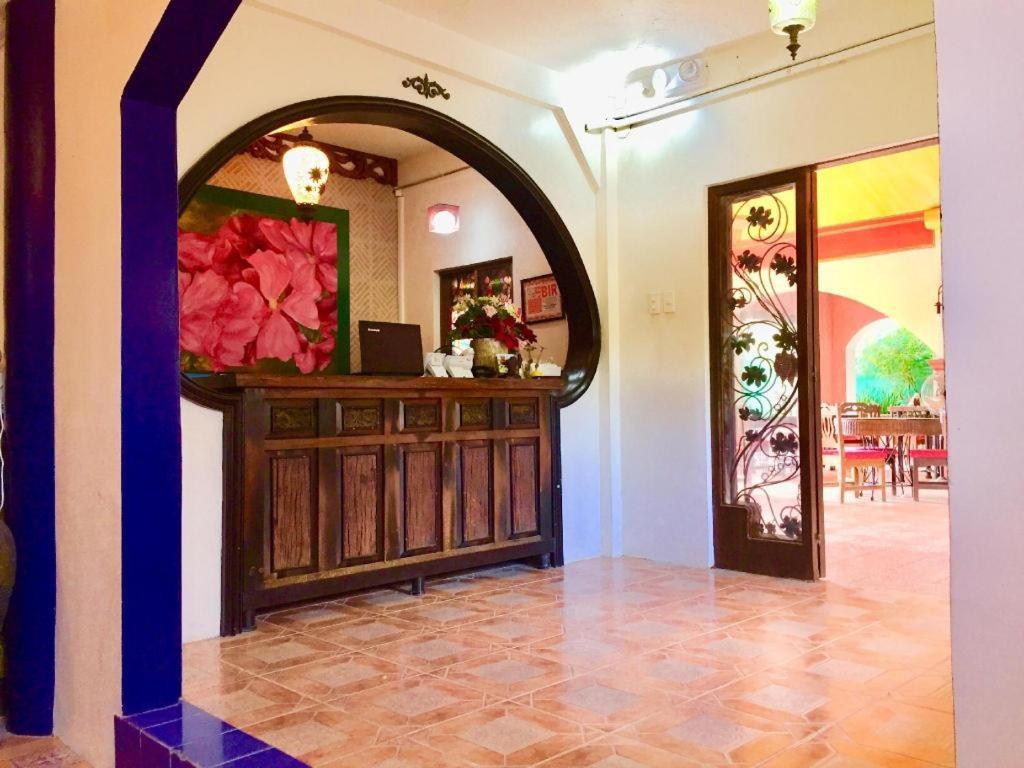 Casa La Granja Hotel Iloilo City Eksteriør billede