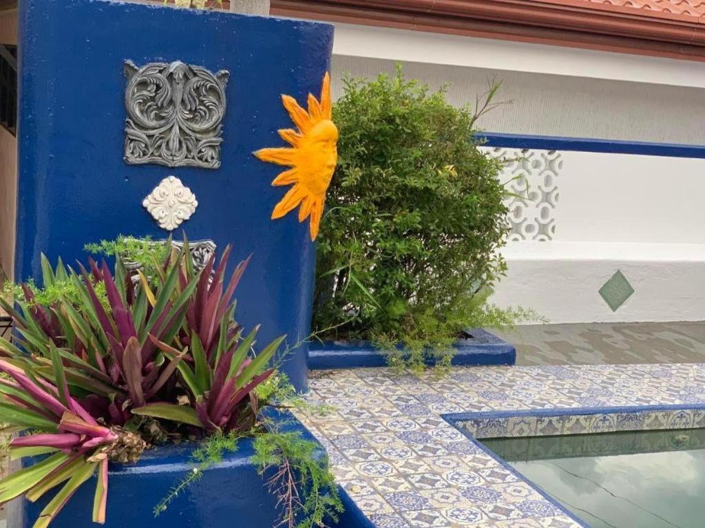 Casa La Granja Hotel Iloilo City Eksteriør billede