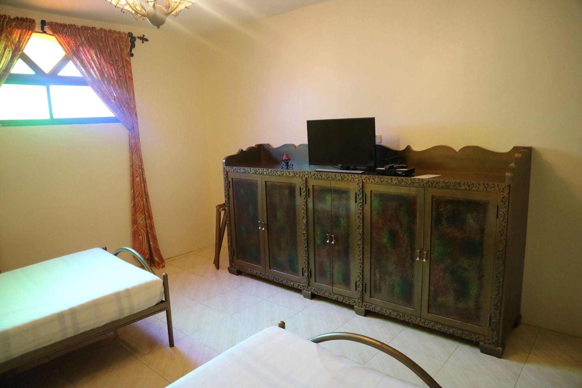 Casa La Granja Hotel Iloilo City Eksteriør billede