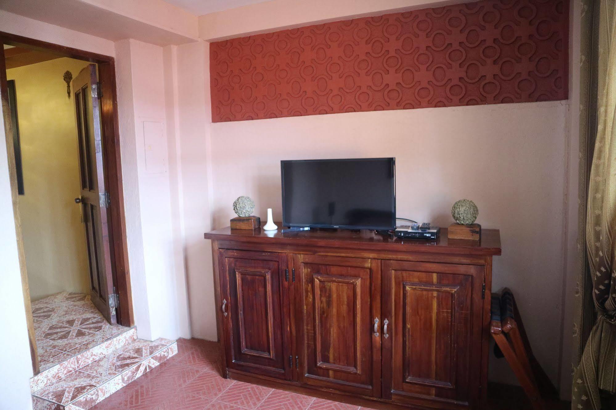 Casa La Granja Hotel Iloilo City Eksteriør billede