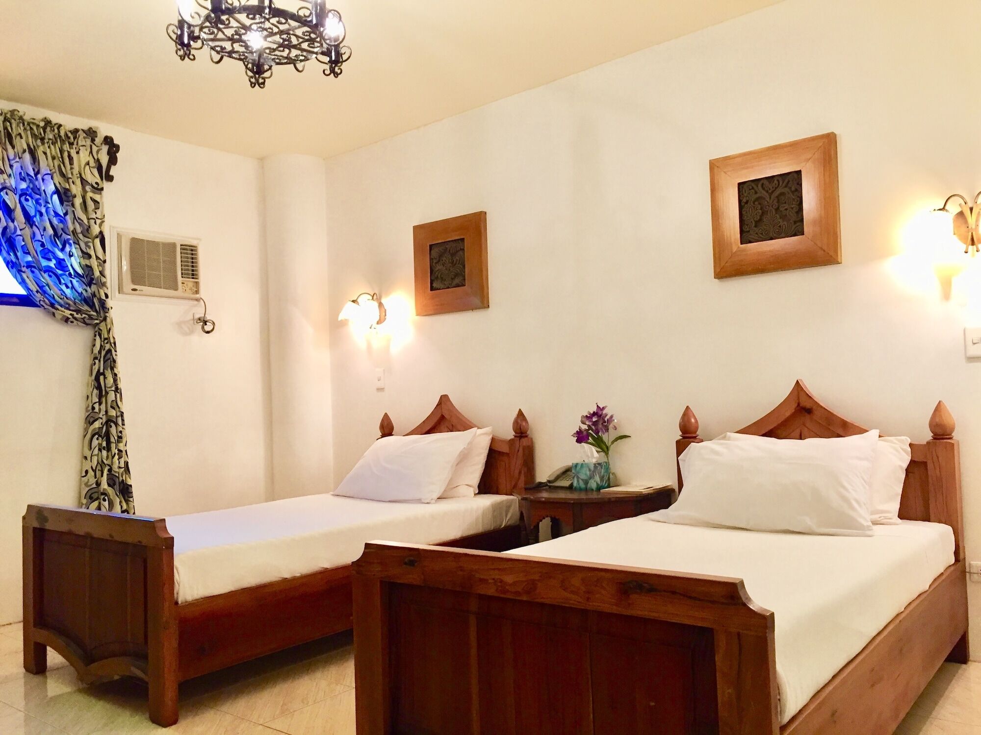 Casa La Granja Hotel Iloilo City Eksteriør billede